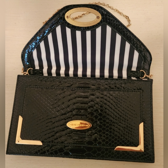 Gianni Bini Clutch Purse with Gold Chain - Picture 2 of 10